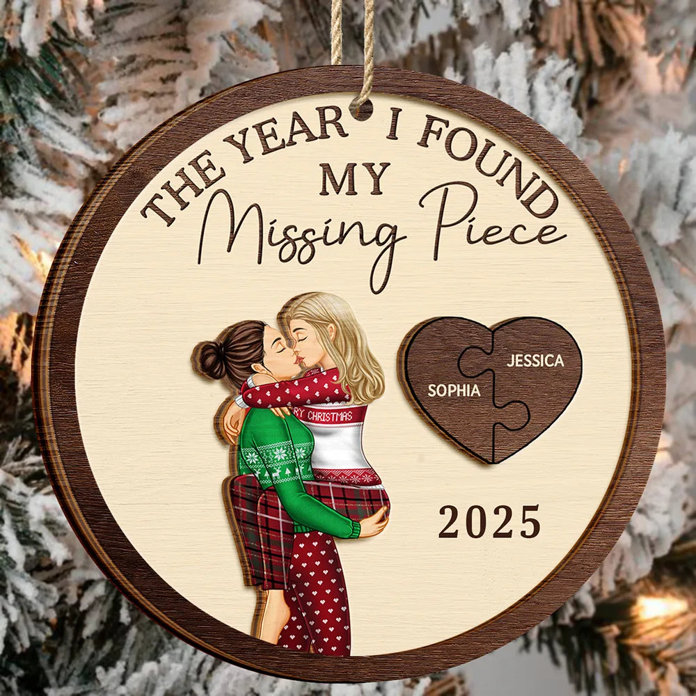 The Year I Found My Missing Piece Kissing Couples Same Gender - Personalized 2-Layered Wooden Ornament