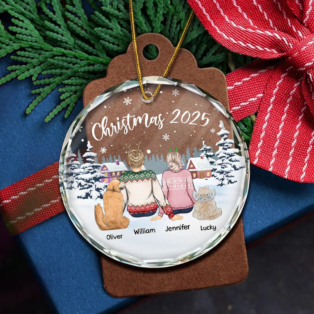 Couple & Pets Christmas - Personalized Circle Glass Ornament